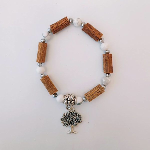 Bracelet-Arbre-Howlite-et-Bois-de-Noisetier