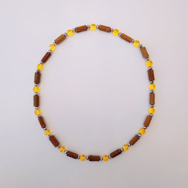 Collier-citrine-et-bois-de-noisetier