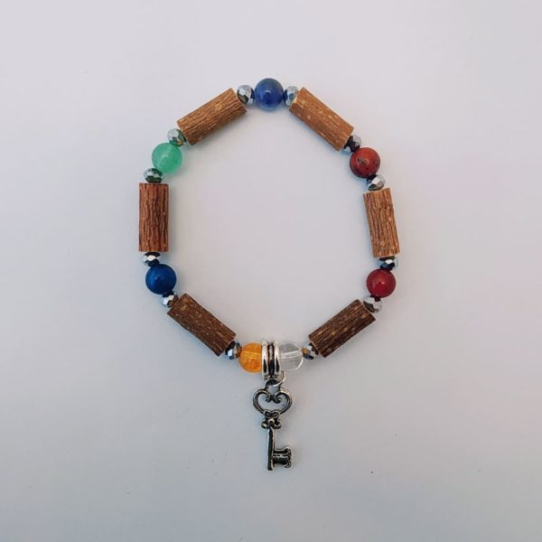 Bracelet-Clé-7-Chakras-et-Bois-de-Noisetier